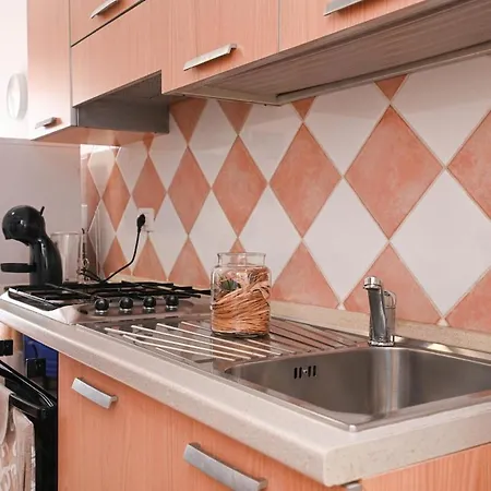 Sole 1 Bilocale A 50mt Dal Mare Apartmán